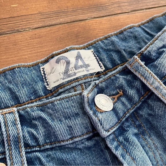 WE The Free Vixen Cigarette Jeans. Size 24. - Picture 5 of 8